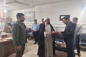 دیدار مسئولان شهرستان با رئیس شبکه بهداشت و درمان ارسنجان به مناسبت روز پزشک